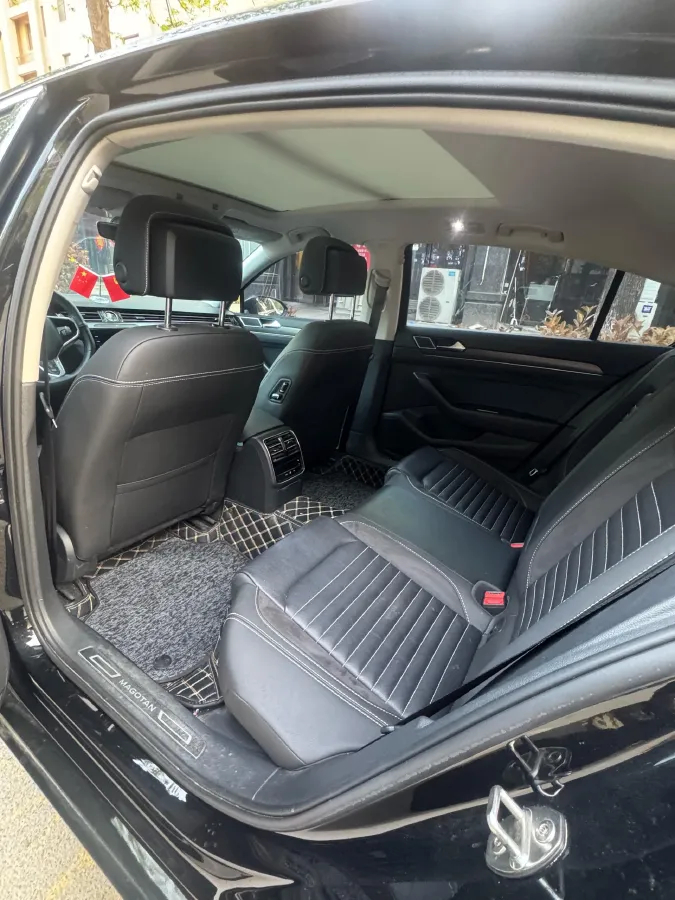 2023 Volkswagen Magotan 2.0T 186HP L4 7DCT,autocango,china used car exporter,china ev exporter,chinese used car exporter,chinese used ev exporter