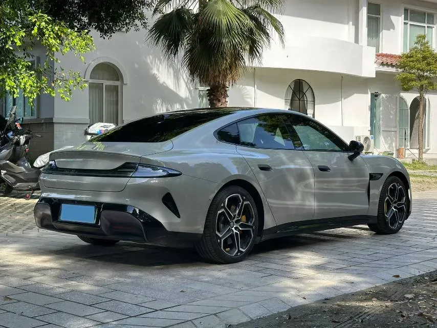 2024 MI SU7 BEV 94.3KWH,autocango,china used car exporter,china ev exporter,chinese used car exporter,chinese used ev exporter