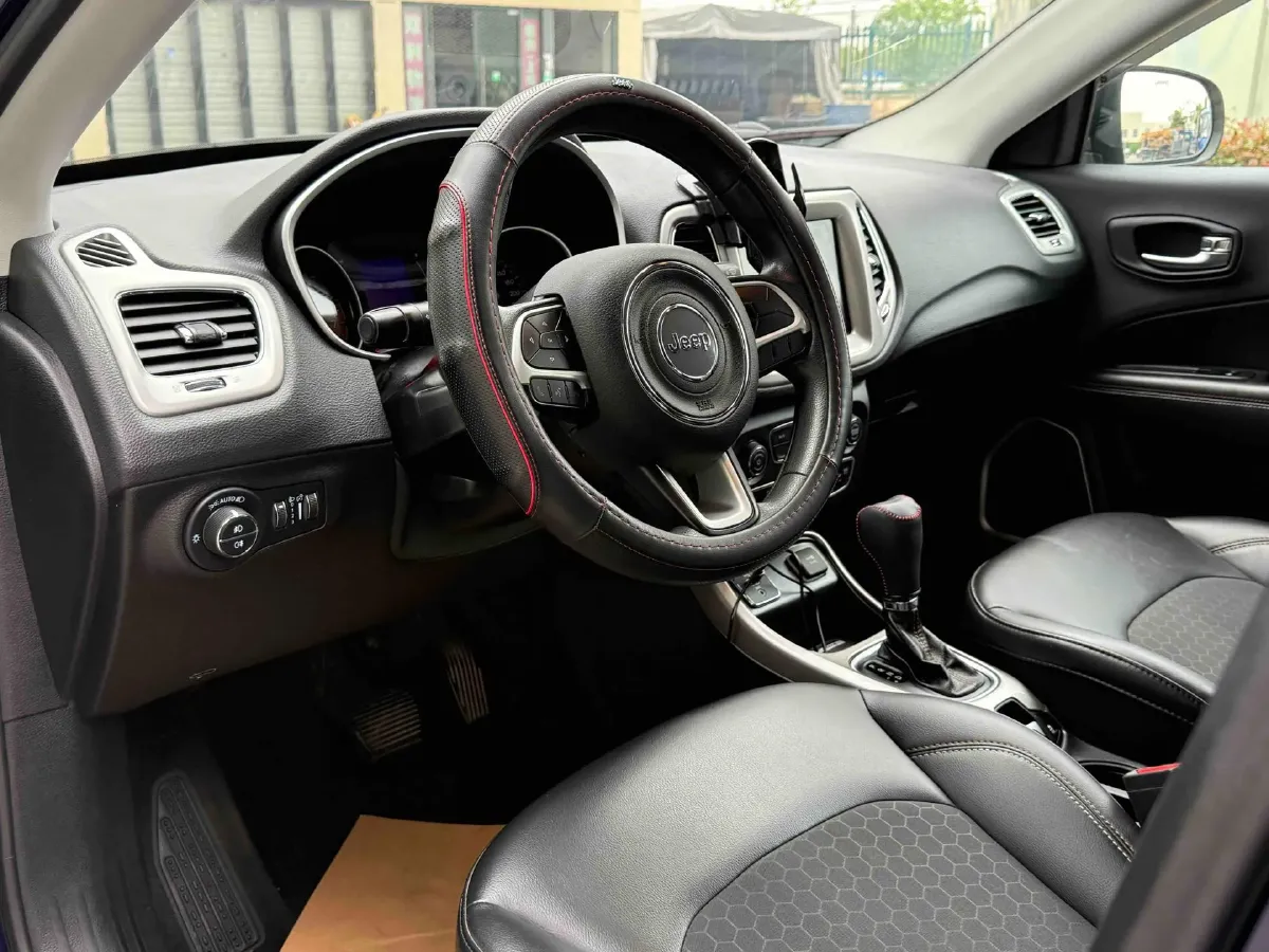 2019 Jeep Compass 1.3T 173HP L4 7DCT,autocango,china used car exporter,china ev exporter,chinese used car exporter,chinese used ev exporter