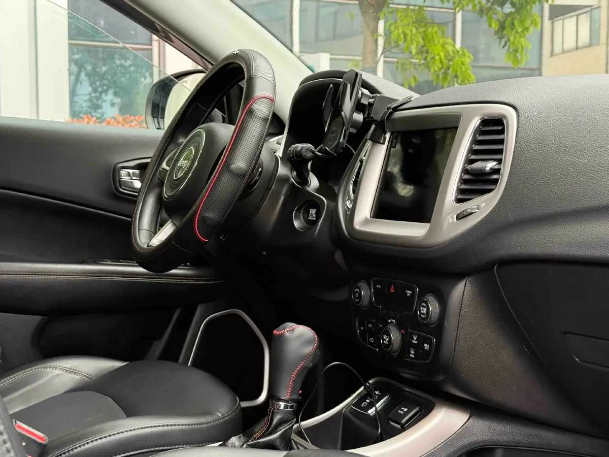 2019 Jeep Compass 1.3T 173HP L4 7DCT,autocango,china used car exporter,china ev exporter,chinese used car exporter,chinese used ev exporter