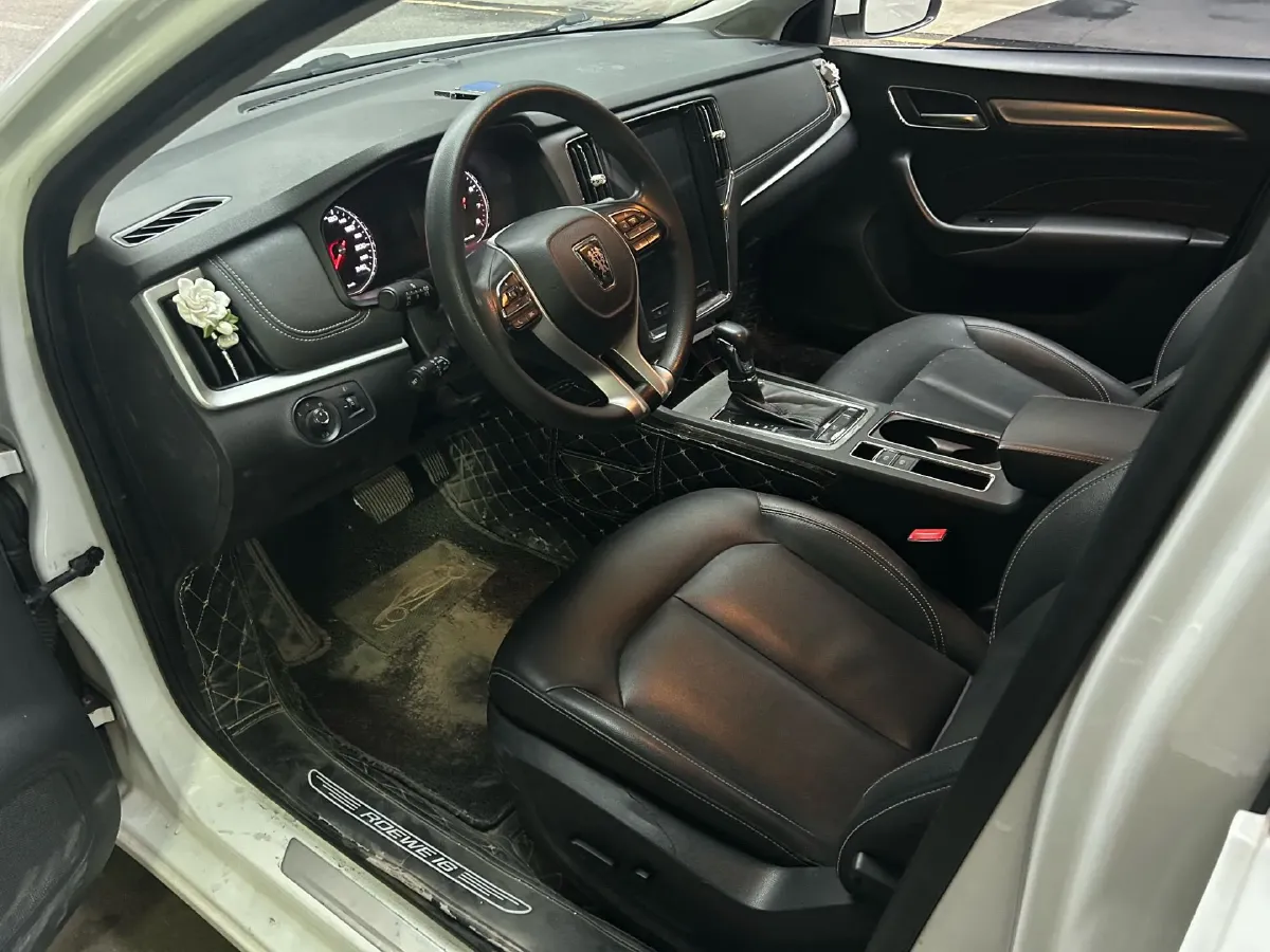 2019 Roewe i6 1.5T 169HP L4 7DCT,autocango,china used car exporter,china ev exporter,chinese used car exporter,chinese used ev exporter