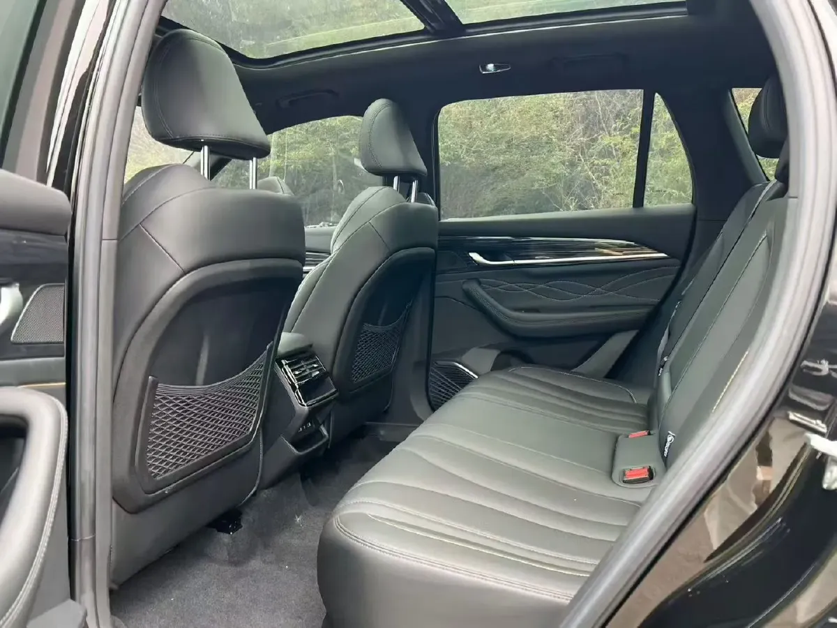 2021 Geely Monjaro 2.0T 218HP L4 7DCT,autocango,china used car exporter,china ev exporter,chinese used car exporter,chinese used ev exporter