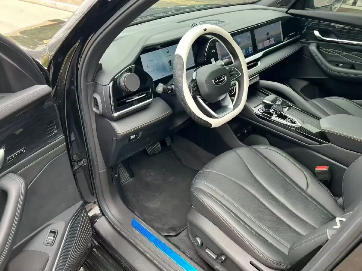 2021 Geely Monjaro 2.0T 218HP L4 7DCT,autocango,china used car exporter,china ev exporter,chinese used car exporter,chinese used ev exporter