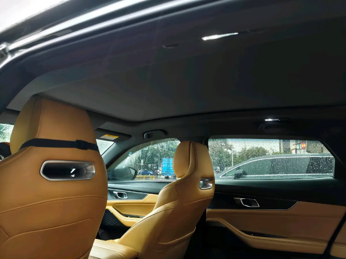 2021 ChangAn UNI-K 2.0T 233HP L4 8AT,autocango,china used car exporter,china ev exporter,chinese used car exporter,chinese used ev exporter