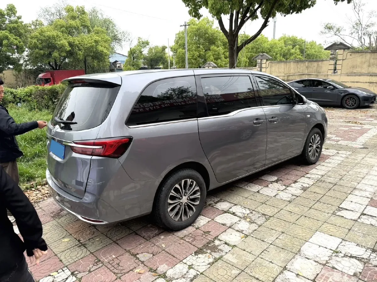 2021 Buick GL8 2.0T 237HP L4 9AT,autocango,china used car exporter,china ev exporter,chinese used car exporter,chinese used ev exporter