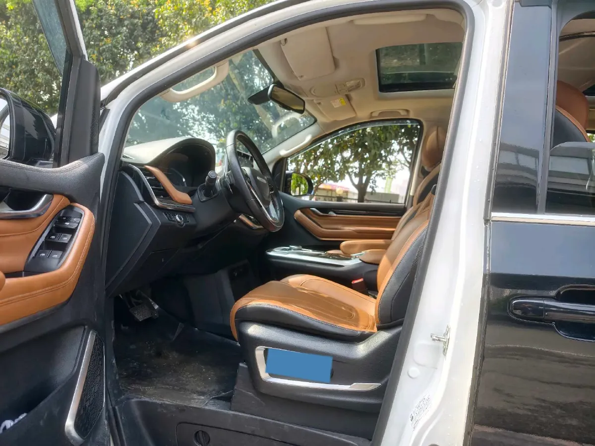 2021 MAXUS G20 2.0T 224HP L4 8AT,autocango,china used car exporter,china ev exporter,chinese used car exporter,chinese used ev exporter