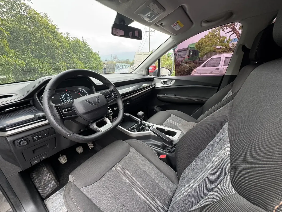 2022 WuLing ZhengChen 2.0L 136HP L4 6MT,autocango,china used car exporter,china ev exporter,chinese used car exporter,chinese used ev exporter