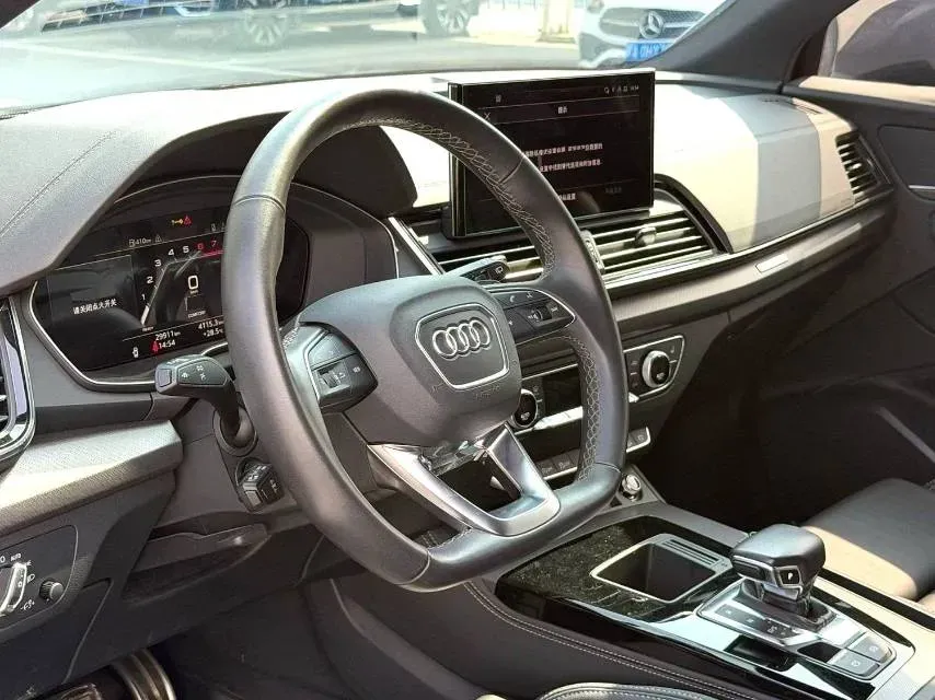 2023 Audi Q5L 2.0T 190HP L4 7DCT,autocango,china used car exporter,china ev exporter,chinese used car exporter,chinese used ev exporter