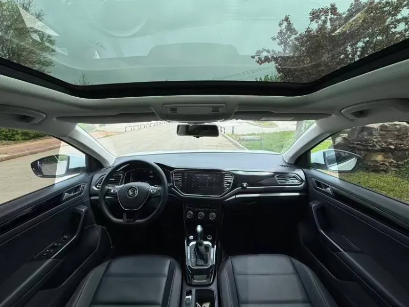 2022 Volkswagen T-Roc 1.4T 150HP L4 7DCT,autocango,china used car exporter,china ev exporter,chinese used car exporter,chinese used ev exporter