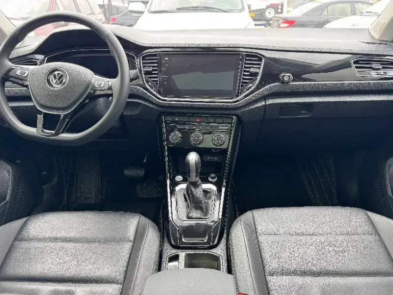 2022 Volkswagen T-Roc 1.4T 150HP L4 7DCT,autocango,china used car exporter,china ev exporter,chinese used car exporter,chinese used ev exporter