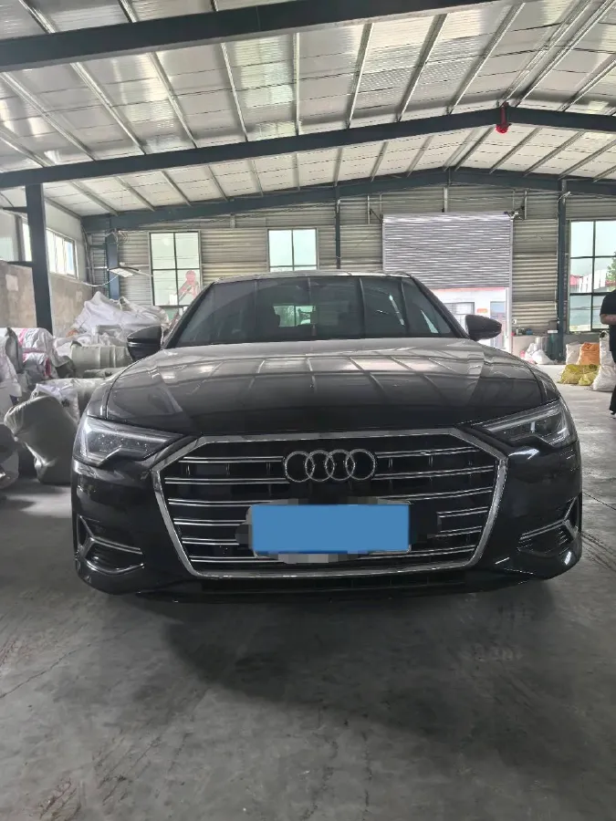2023 Audi A6L 2.0T 190HP L4 7DCT,autocango,china used car exporter,china ev exporter,chinese used car exporter,chinese used ev exporter