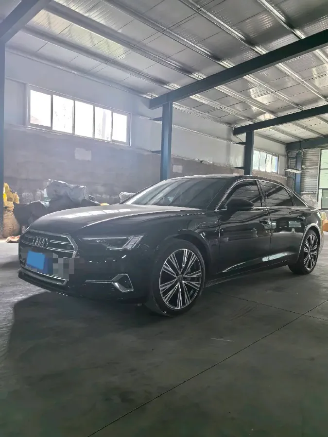 2023 Audi A6L 2.0T 190HP L4 7DCT,autocango,china used car exporter,china ev exporter,chinese used car exporter,chinese used ev exporter