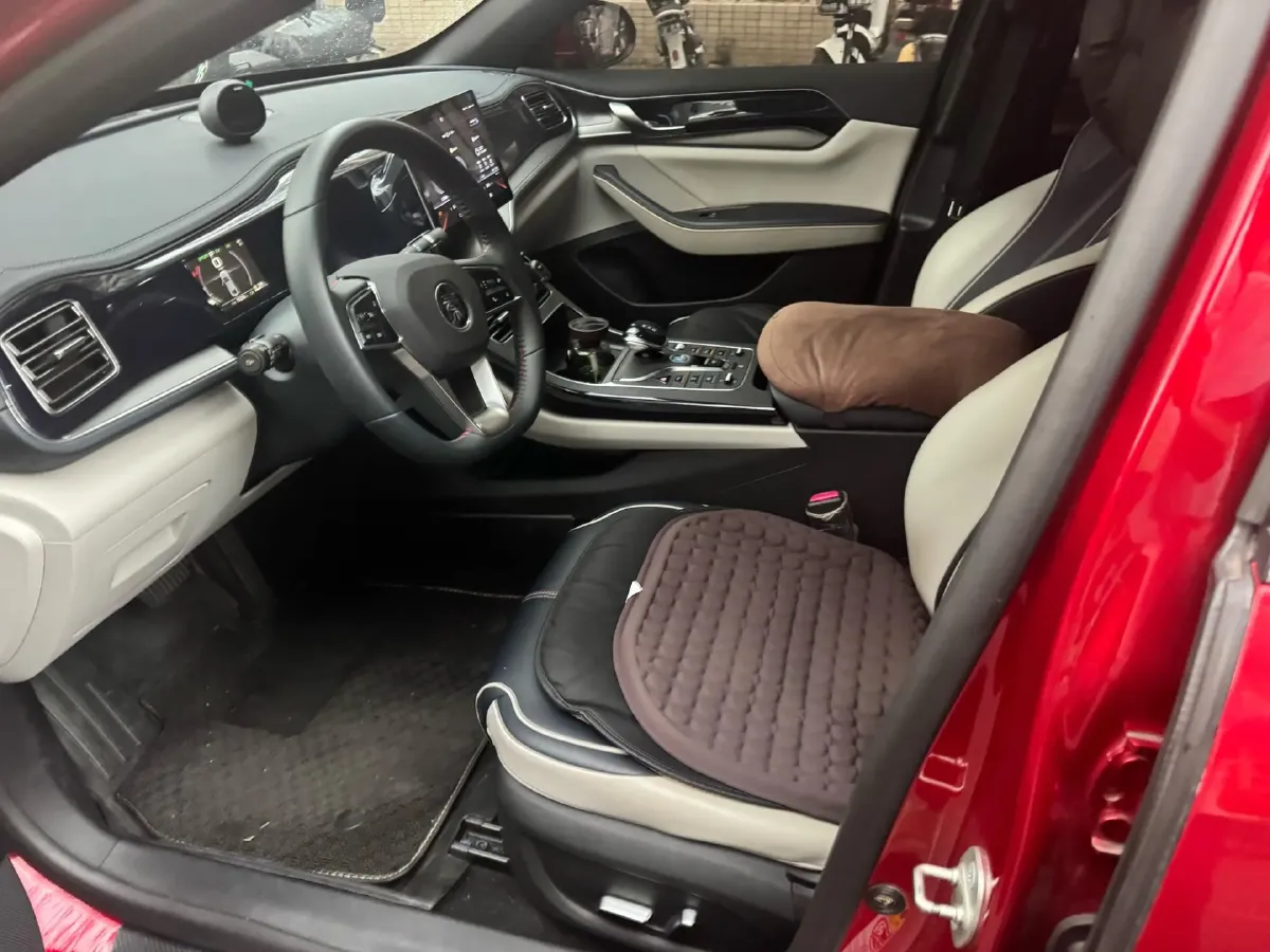 2021 Haval F7 1.5T 169HP L4 7DCT,autocango,china used car exporter,china ev exporter,chinese used car exporter,chinese used ev exporter