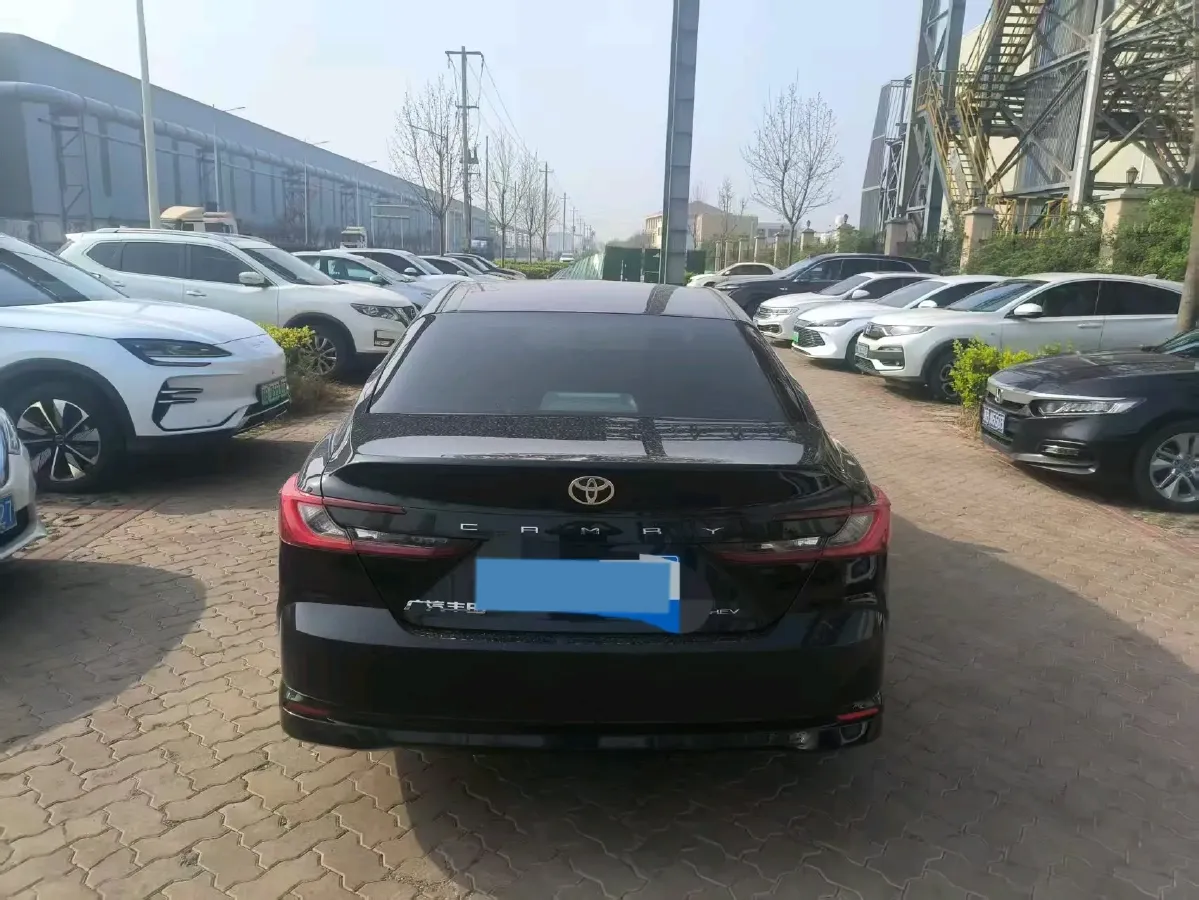2024 Toyota Camry 2.0L 152HP L4 E-CVT Hybrid,autocango,china used car exporter,china ev exporter,chinese used car exporter,chinese used ev exporter