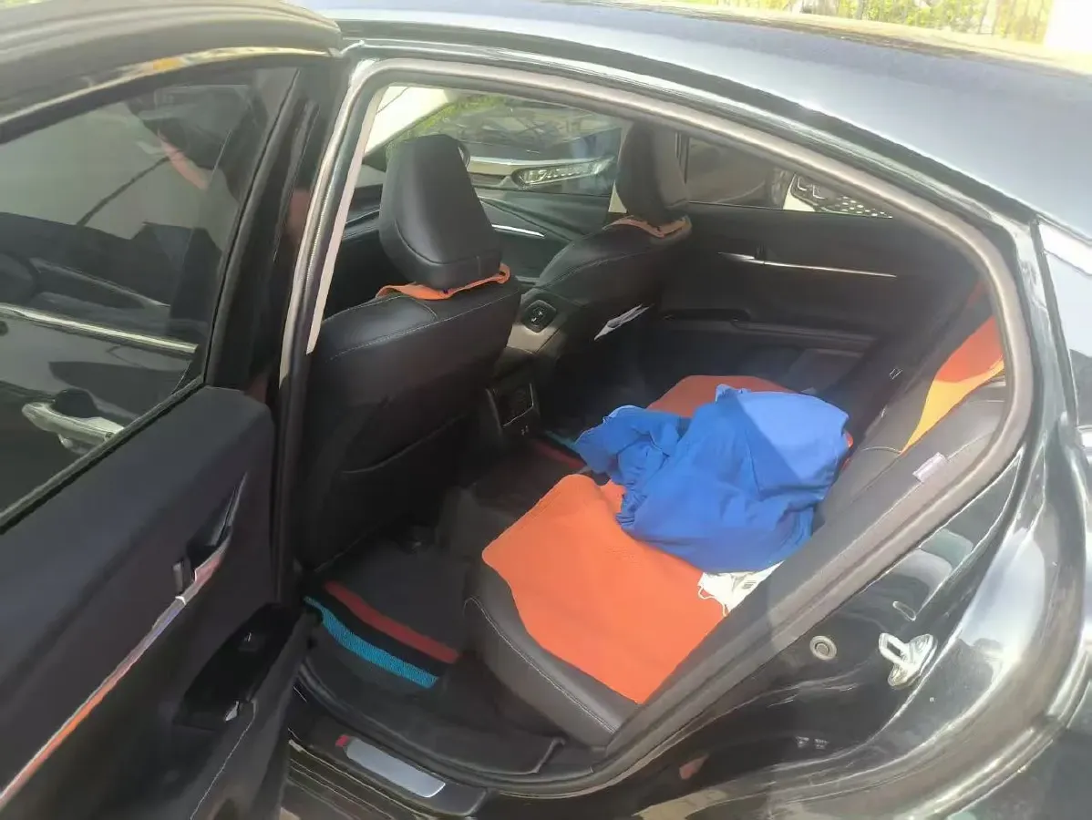 2024 Toyota Camry 2.0L 152HP L4 E-CVT Hybrid,autocango,china used car exporter,china ev exporter,chinese used car exporter,chinese used ev exporter