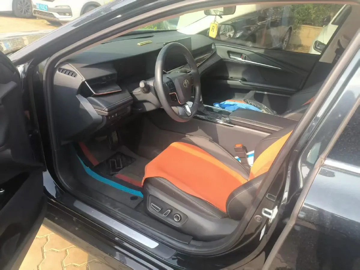 2024 Toyota Camry 2.0L 152HP L4 E-CVT Hybrid,autocango,china used car exporter,china ev exporter,chinese used car exporter,chinese used ev exporter