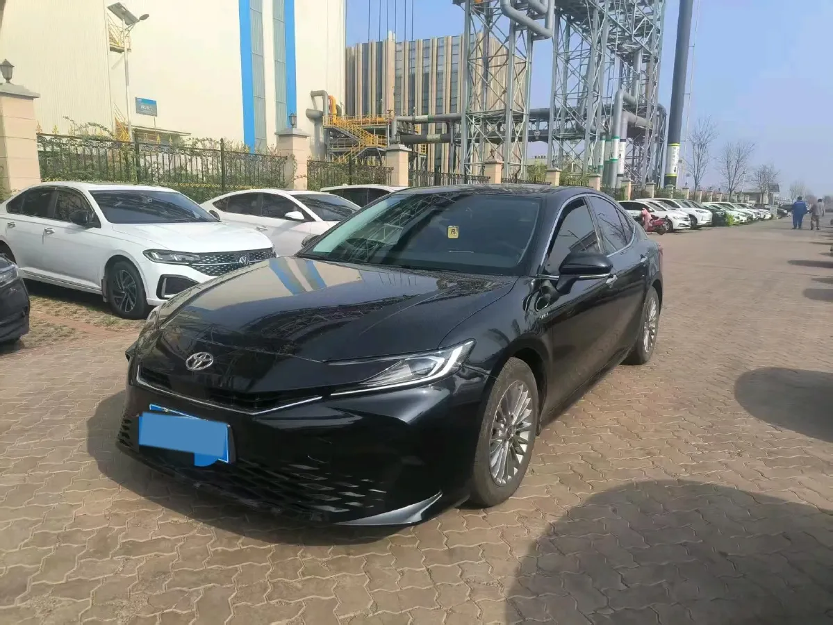 2024 Toyota Camry 2.0L 152HP L4 E-CVT Hybrid,autocango,china used car exporter,china ev exporter,chinese used car exporter,chinese used ev exporter