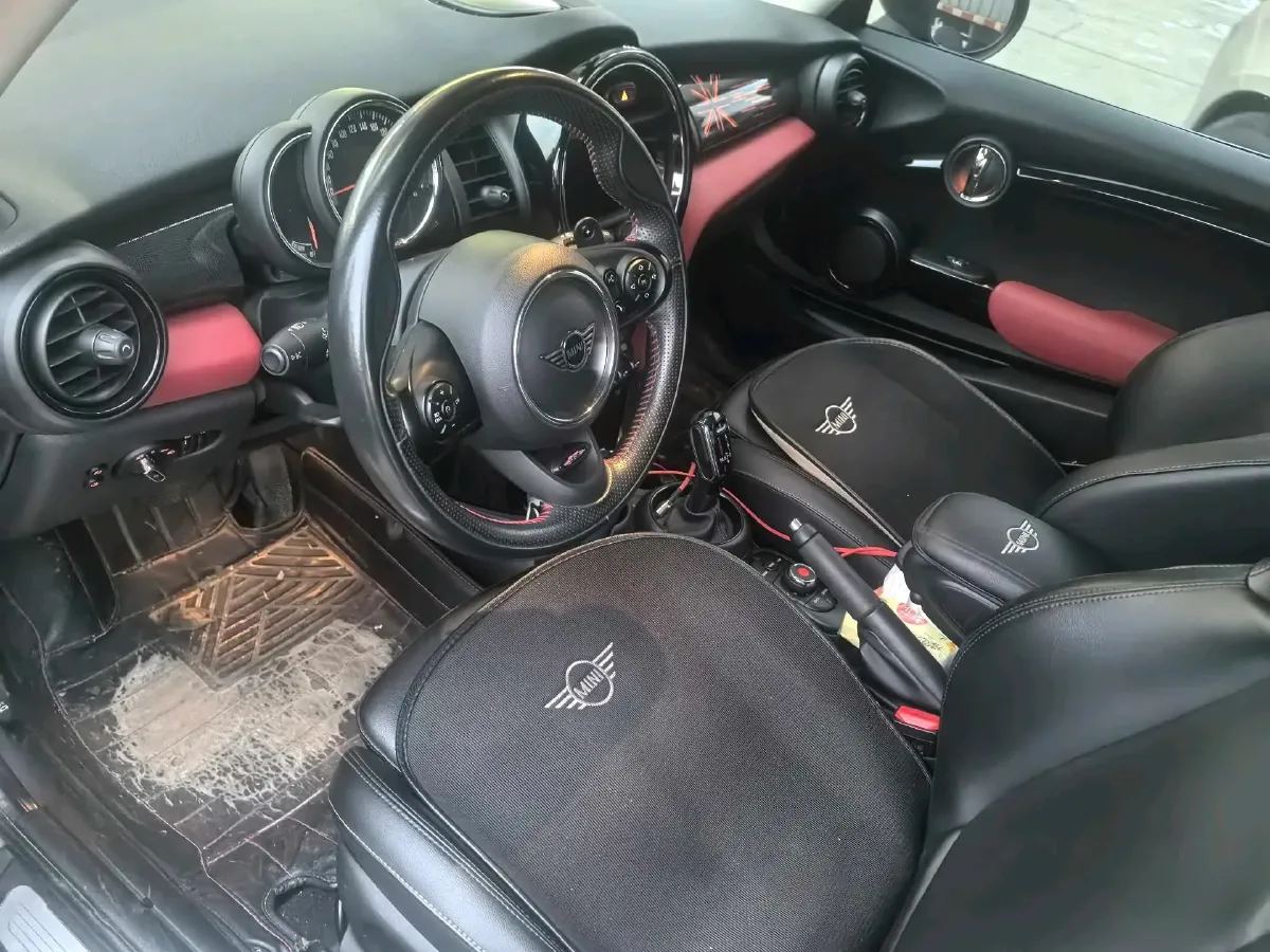 2021 MINI MINI 2.0T 192HP L4 7DCT,autocango,china used car exporter,china ev exporter,chinese used car exporter,chinese used ev exporter