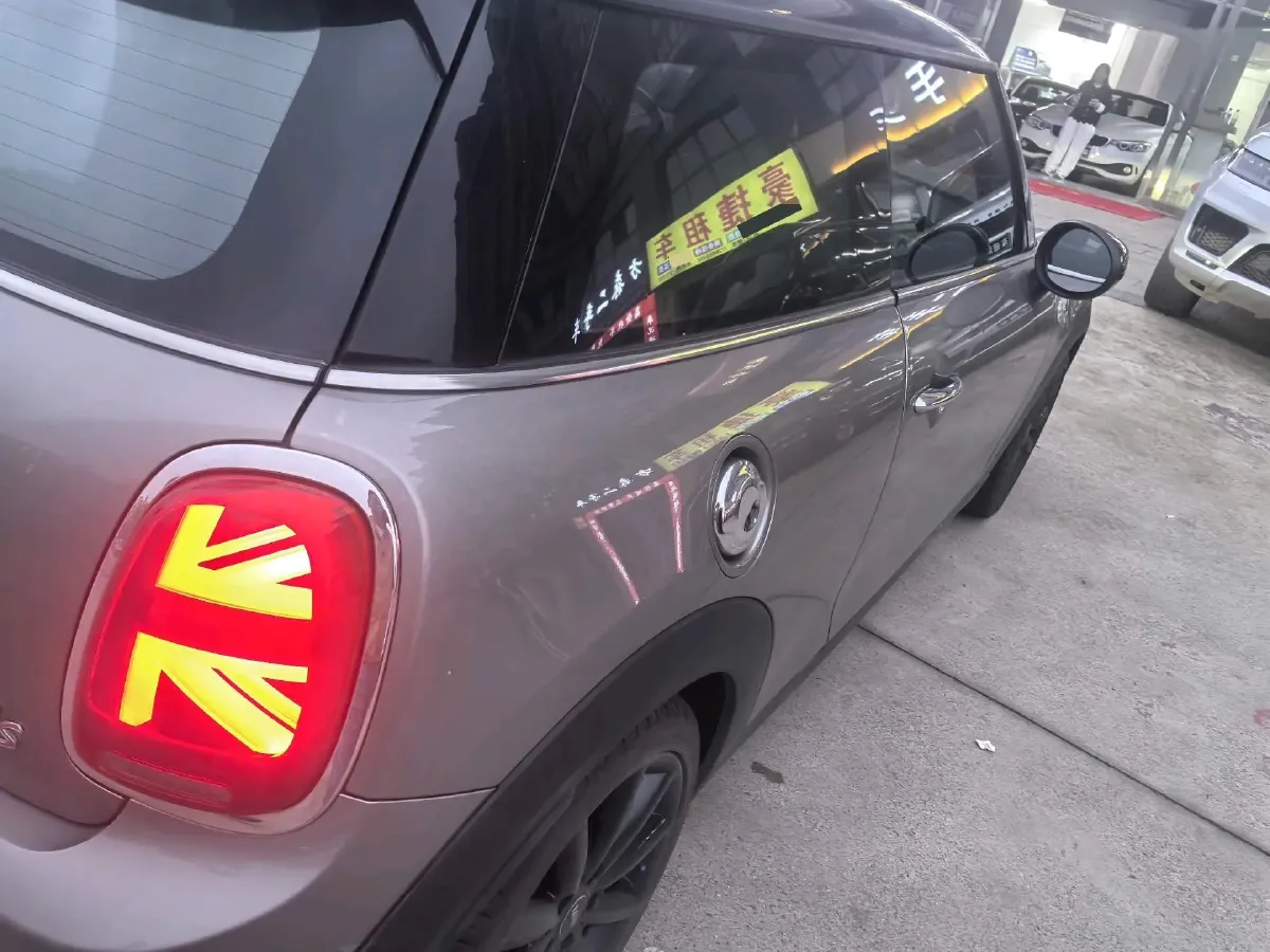 2021 MINI MINI 2.0T 192HP L4 7DCT,autocango,china used car exporter,china ev exporter,chinese used car exporter,chinese used ev exporter