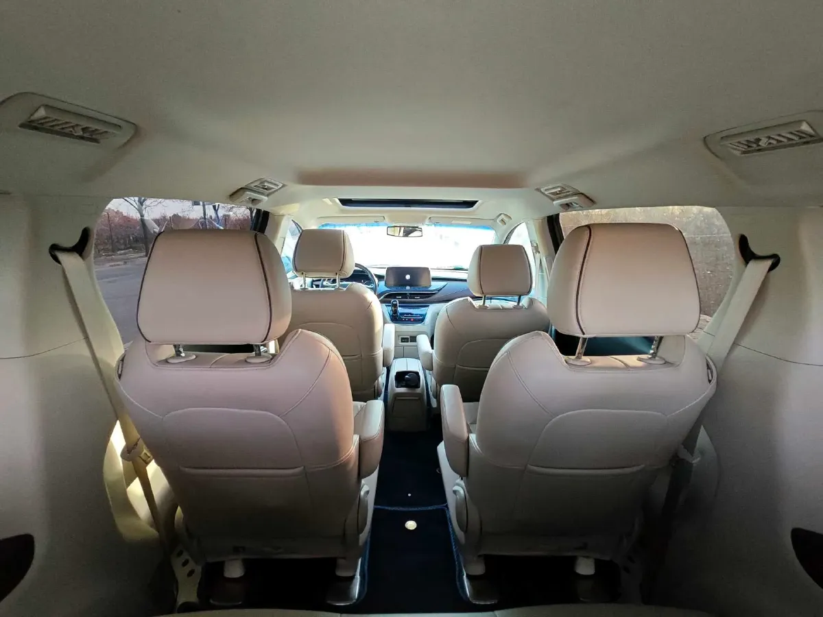 2021 Buick GL8 2.0T 237HP L4 9AT,autocango,china used car exporter,china ev exporter,chinese used car exporter,chinese used ev exporter