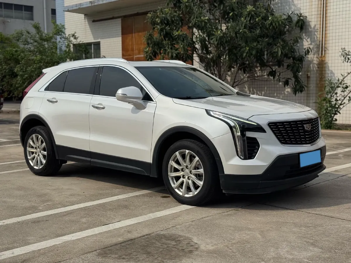 2022 Cadillac XT4 2.0T 237HP L4 9AT,autocango,china used car exporter,china ev exporter,chinese used car exporter,chinese used ev exporter