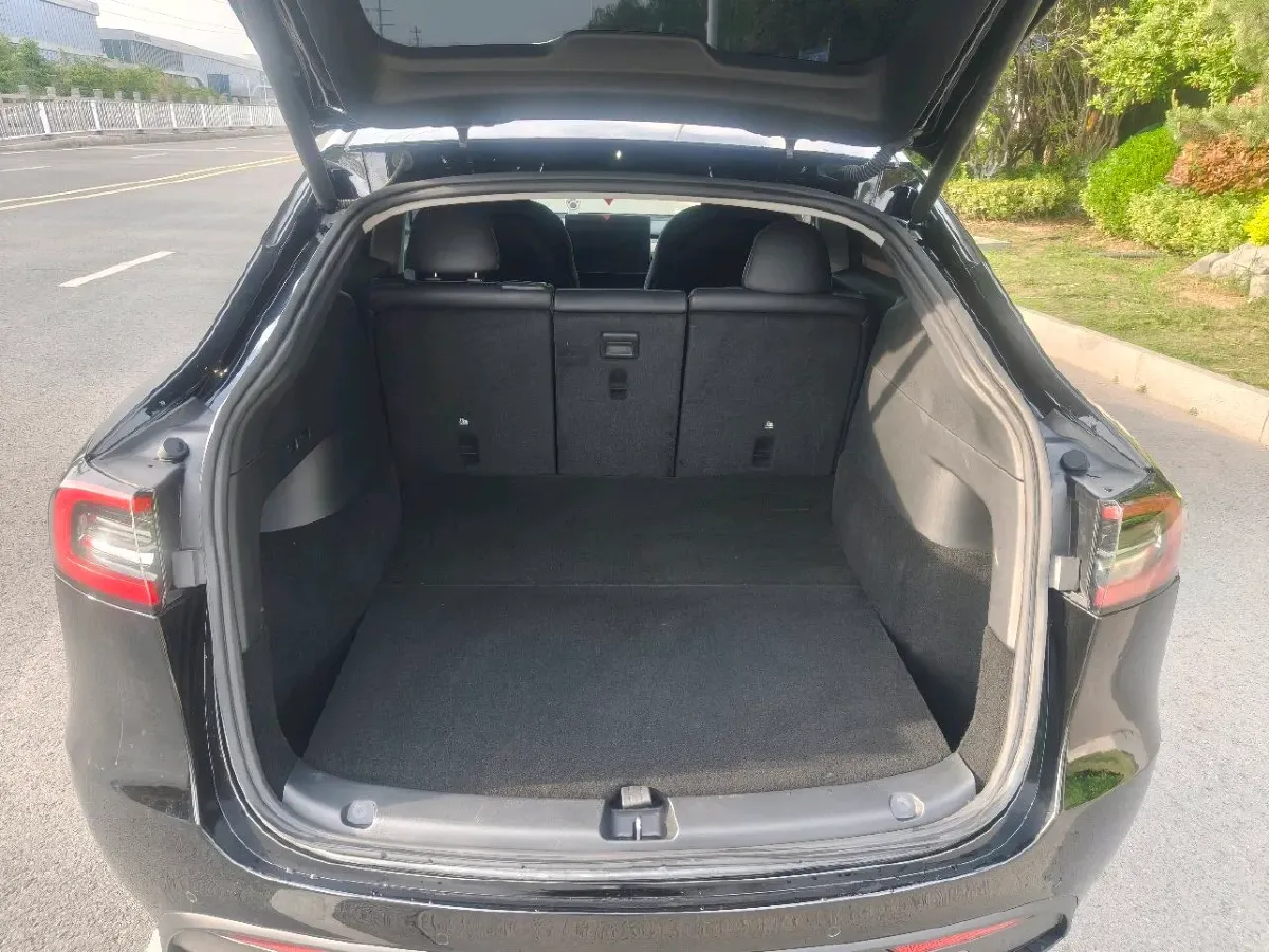 2022 Tesla Model Y BEV 60KWH,autocango,china used car exporter,china ev exporter,chinese used car exporter,chinese used ev exporter