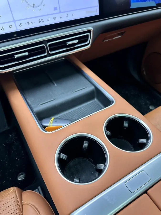 2022 Li L9 Range Extended 154HP REEV 42.6KWH,autocango,china used car exporter,china ev exporter,chinese used car exporter,chinese used ev exporter