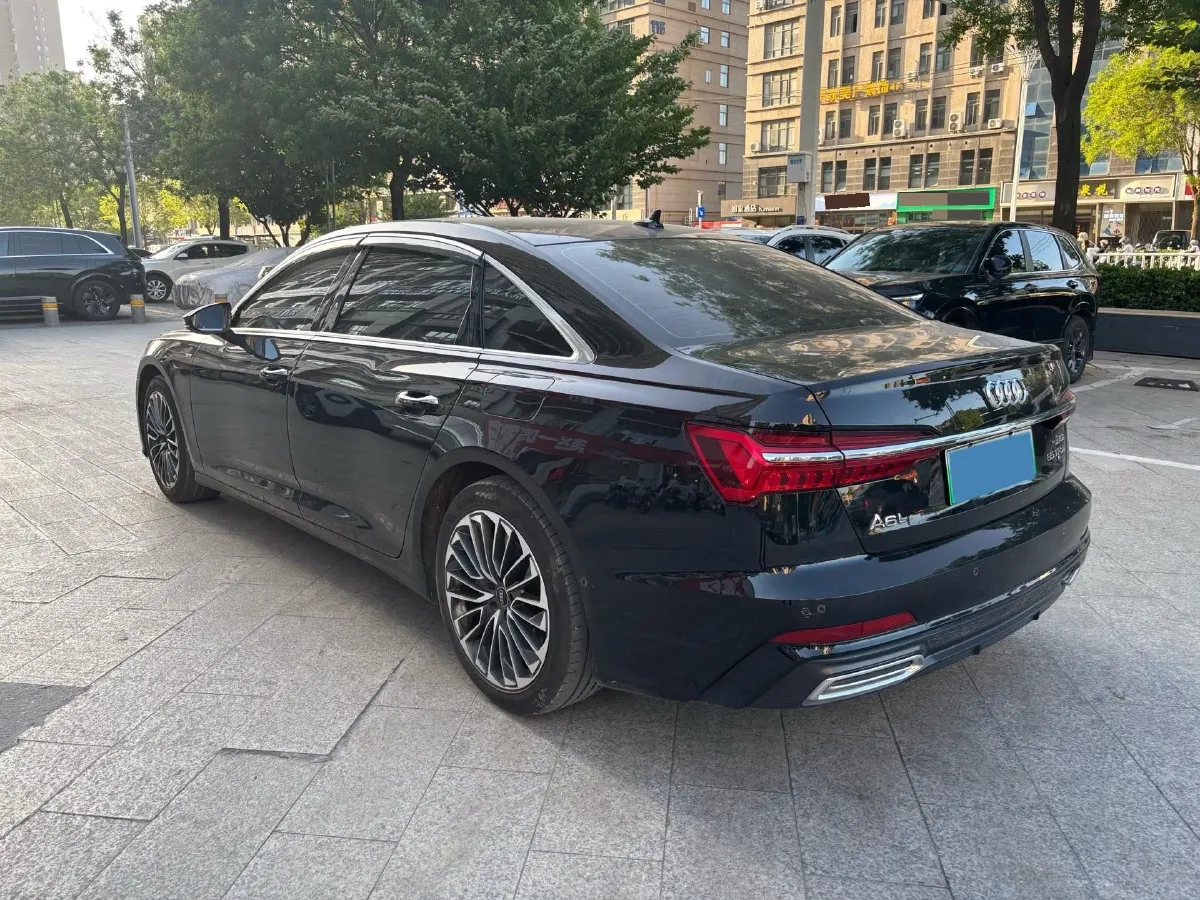 2023 Jaguar F-PACE 2.0T 250HP L4 8AT,autocango,china used car exporter,china ev exporter,chinese used car exporter,chinese used ev exporter