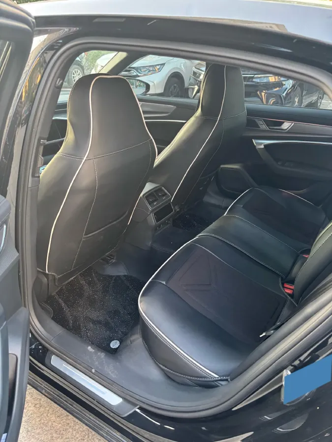 2023 Jaguar F-PACE 2.0T 250HP L4 8AT,autocango,china used car exporter,china ev exporter,chinese used car exporter,chinese used ev exporter