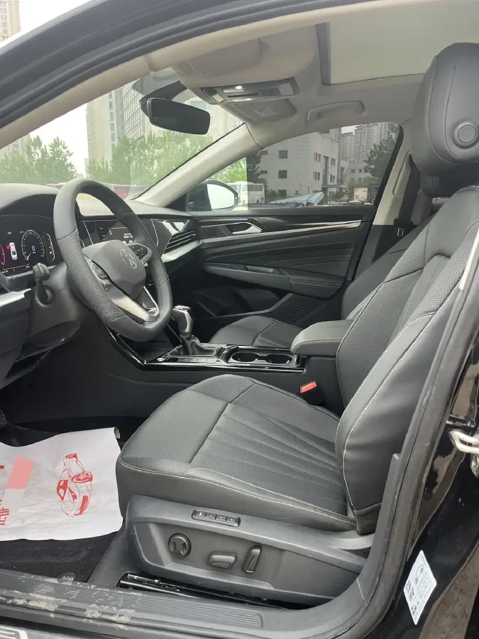 2025 Volkswagen Passat 2.0T 220HP L4 7DCT,autocango,china used car exporter,china ev exporter,chinese used car exporter,chinese used ev exporter