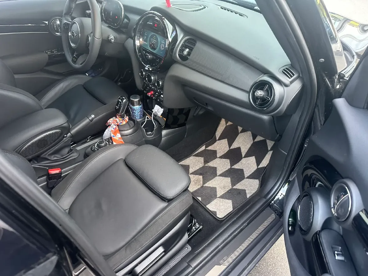 2023 MINI MINI 2.0T 178HP L4 7DCT,autocango,china used car exporter,china ev exporter,chinese used car exporter,chinese used ev exporter