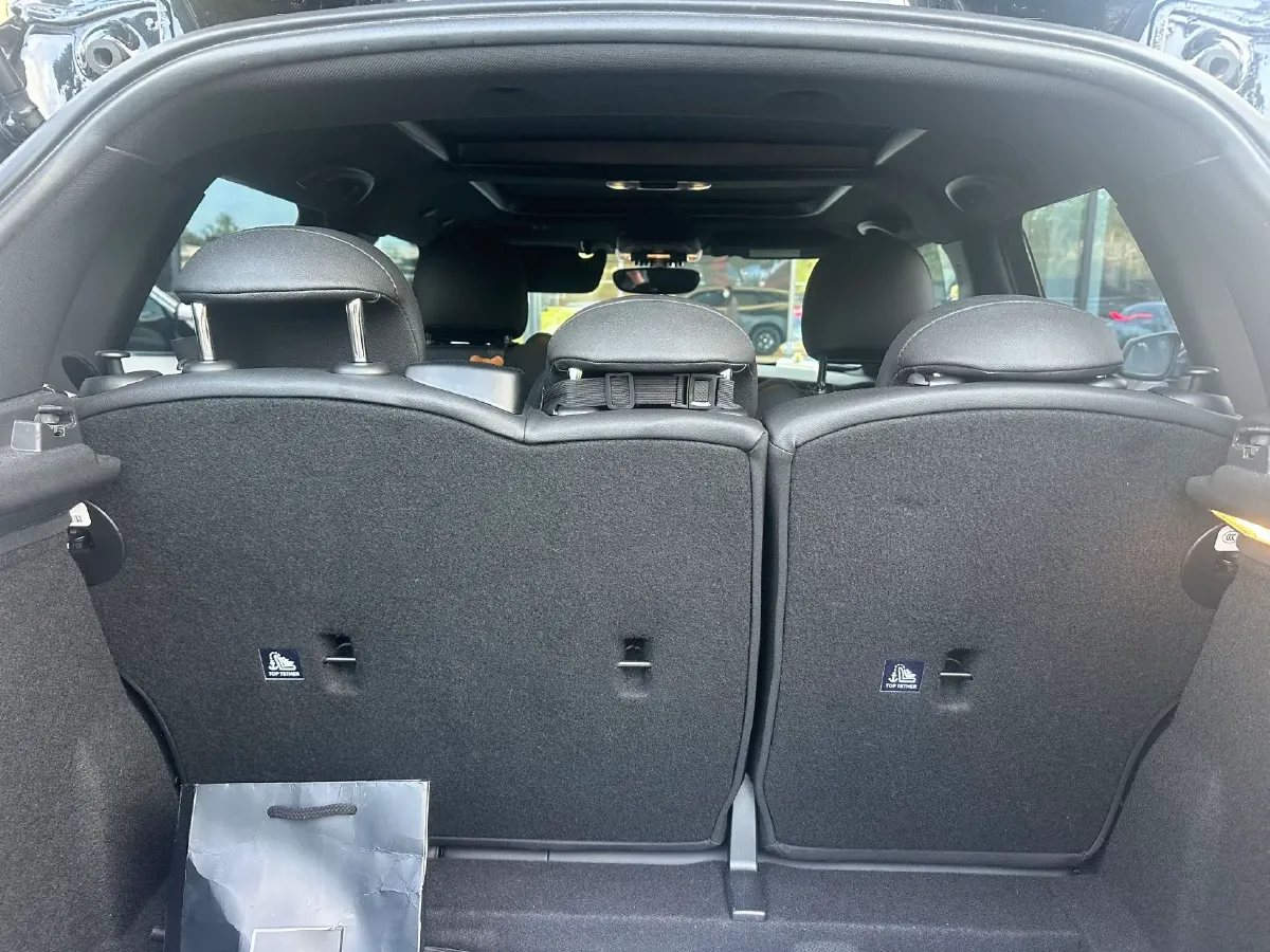 2023 MINI MINI 2.0T 178HP L4 7DCT,autocango,china used car exporter,china ev exporter,chinese used car exporter,chinese used ev exporter