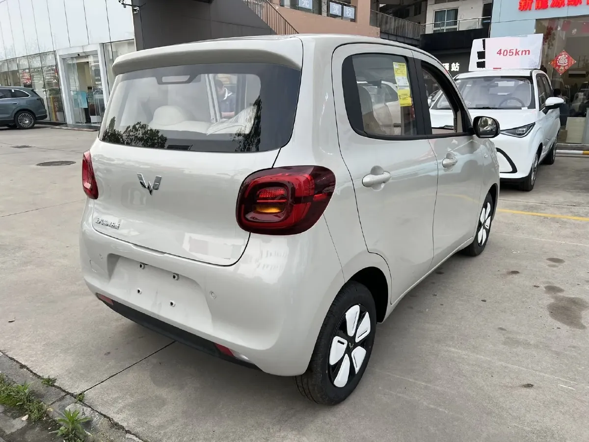 2025 WuLing HongGuang MINI EV BEV 16.2KWH,autocango,china used car exporter,china ev exporter,chinese used car exporter,chinese used ev exporter