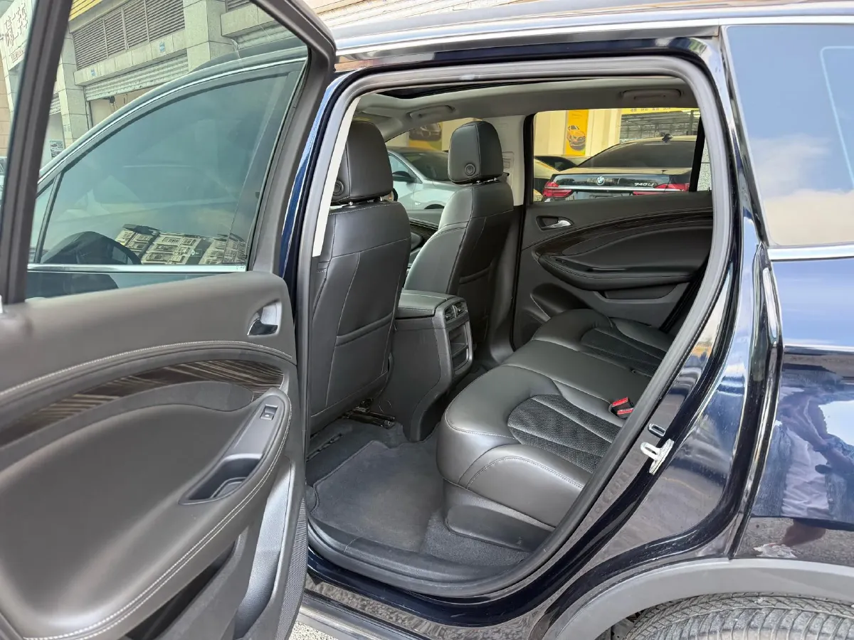 2021 Buick EnvisionPlus 1.5T 169HP L4 7DCT,autocango,china used car exporter,china ev exporter,chinese used car exporter,chinese used ev exporter