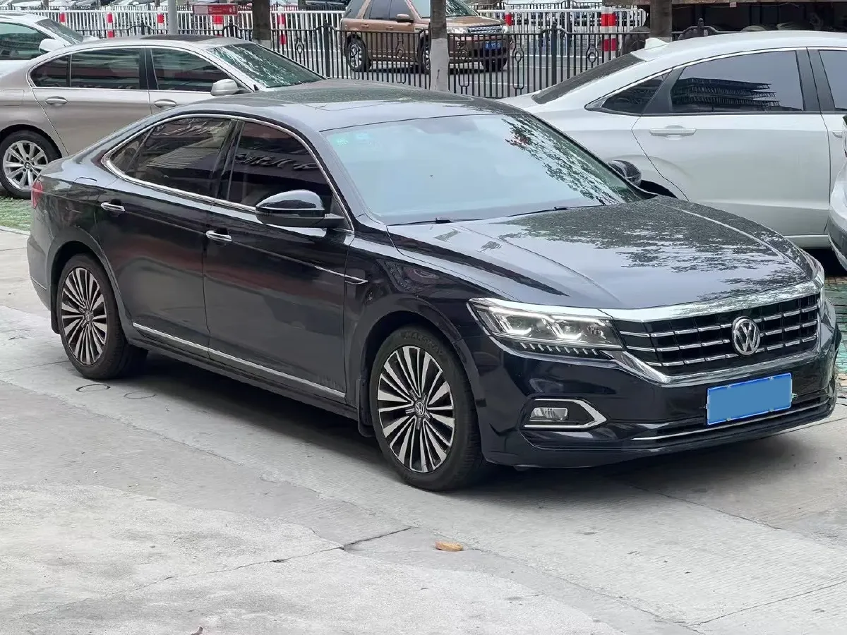 2019 Volvo V40 1.5T 152HP L4 6AT,autocango,china used car exporter,china ev exporter,chinese used car exporter,chinese used ev exporter