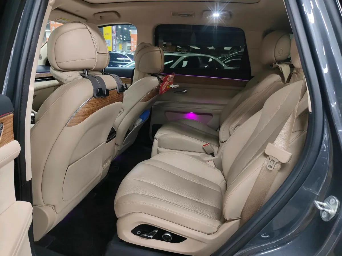 2022 Volvo S60 2.0T 197HP L4 8AT,autocango,china used car exporter,china ev exporter,chinese used car exporter,chinese used ev exporter