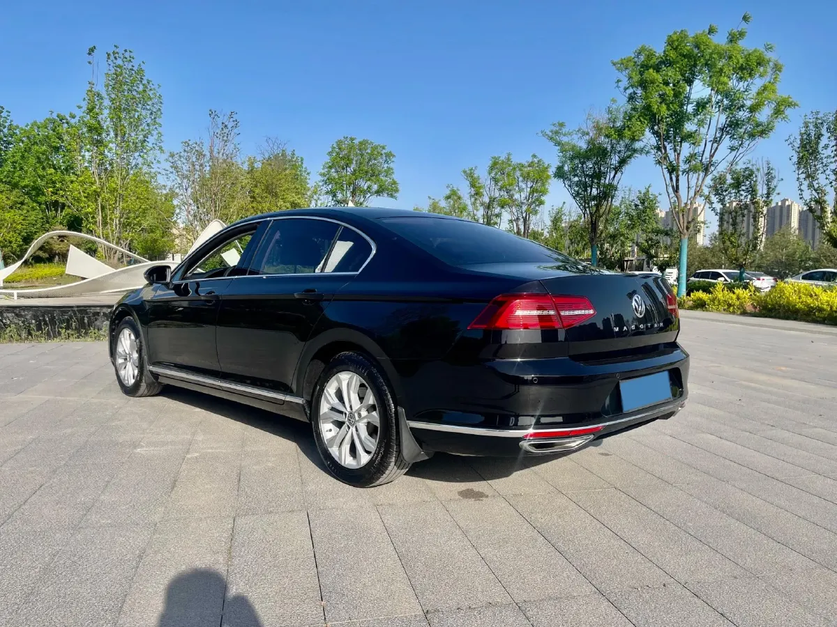 2018 Volkswagen Magotan 2.0T 220HP L4 7DCT,autocango,china used car exporter,china ev exporter,chinese used car exporter,chinese used ev exporter