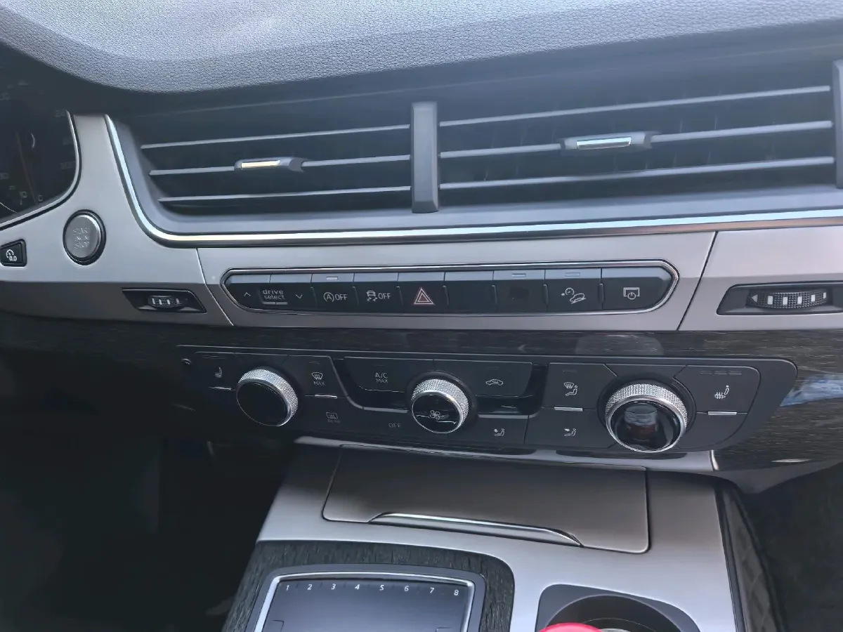 2018 Audi Q7 3.0T 333HP V6 8AT,autocango,china used car exporter,china ev exporter,chinese used car exporter,chinese used ev exporter