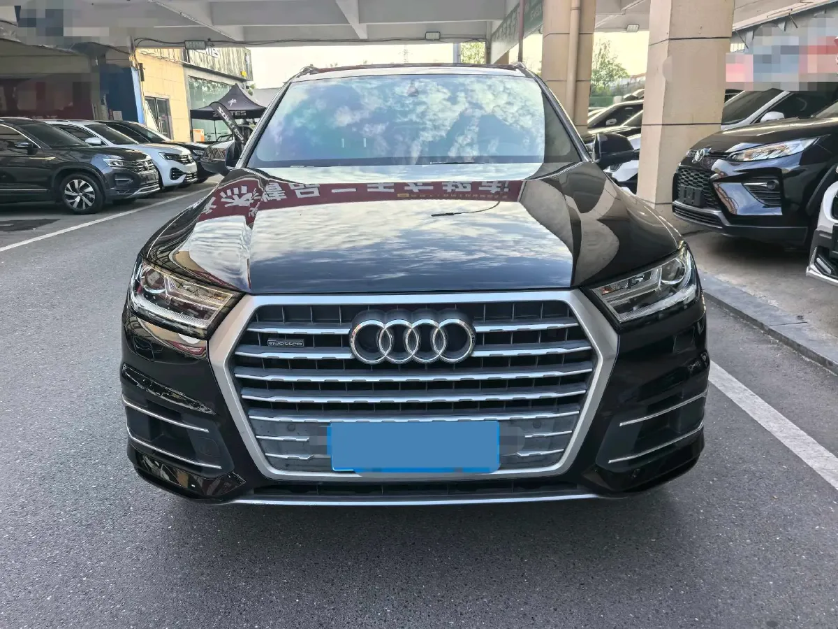 2018 Audi Q7 3.0T 333HP V6 8AT,autocango,china used car exporter,china ev exporter,chinese used car exporter,chinese used ev exporter