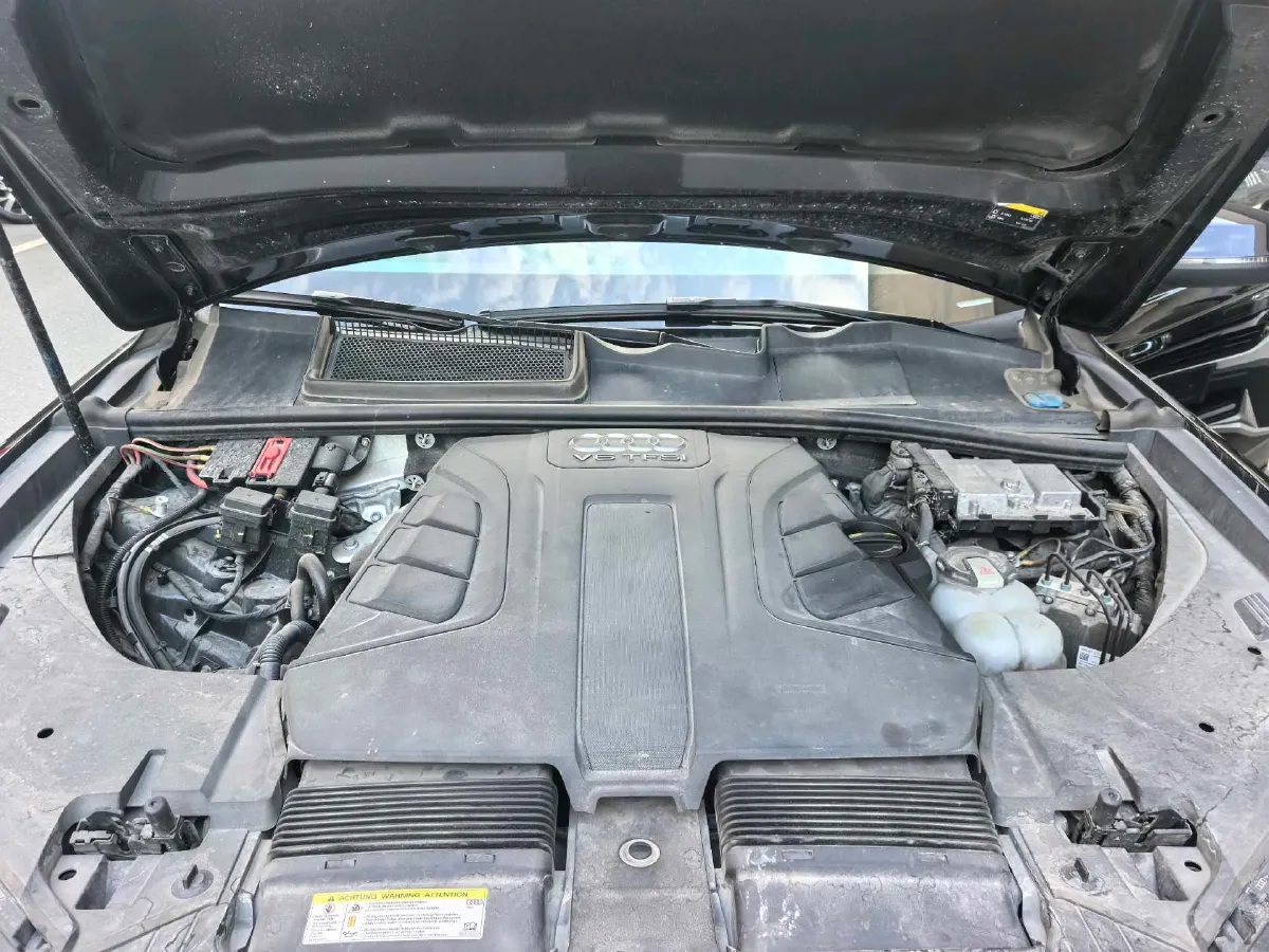 2018 Audi Q7 3.0T 333HP V6 8AT,autocango,china used car exporter,china ev exporter,chinese used car exporter,chinese used ev exporter