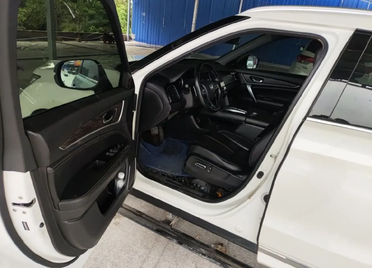 2017 Honda UR-V 2.0T 272HP L4 9AT,autocango,china used car exporter,china ev exporter,chinese used car exporter,chinese used ev exporter