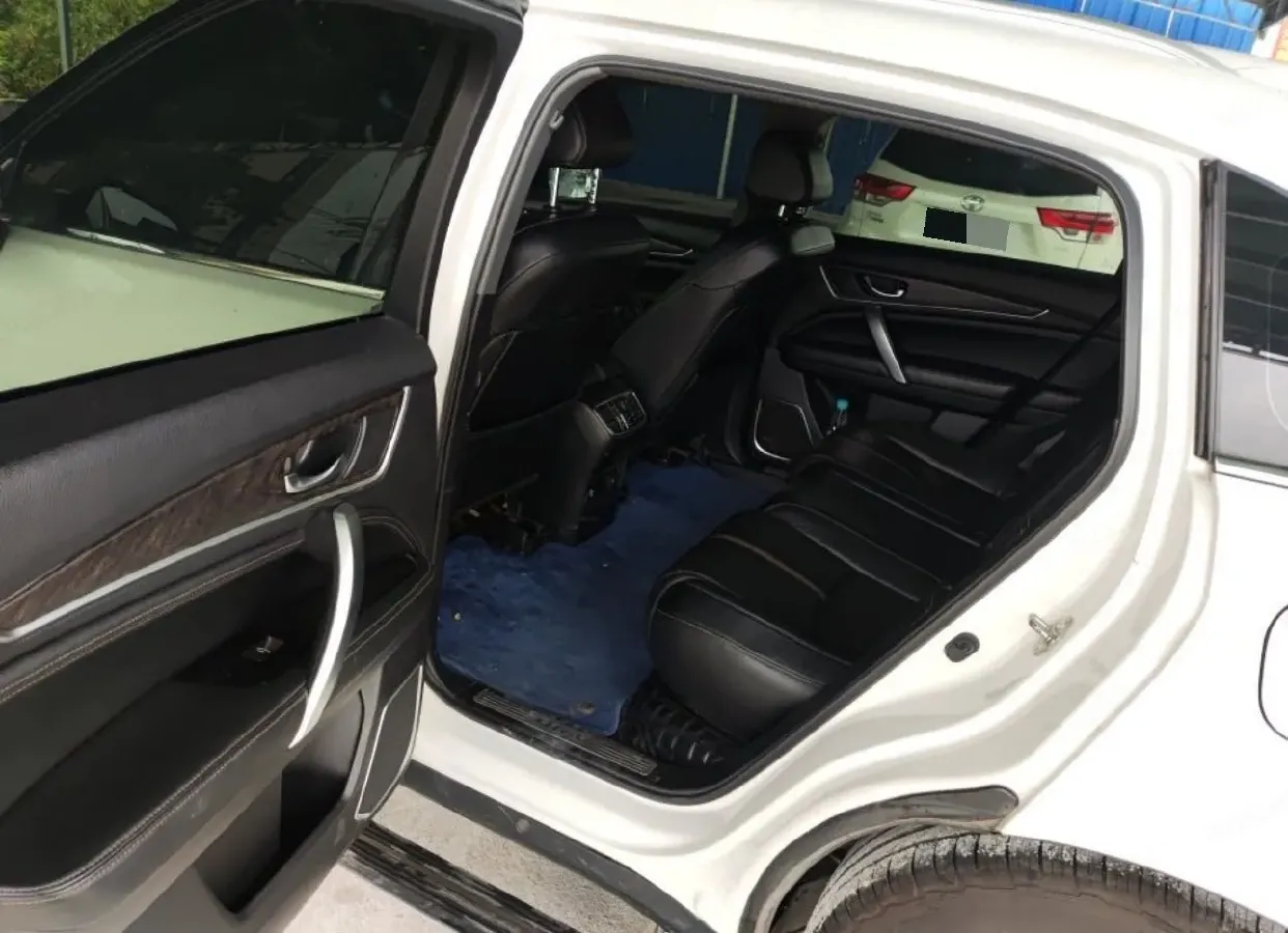 2017 Honda UR-V 2.0T 272HP L4 9AT,autocango,china used car exporter,china ev exporter,chinese used car exporter,chinese used ev exporter