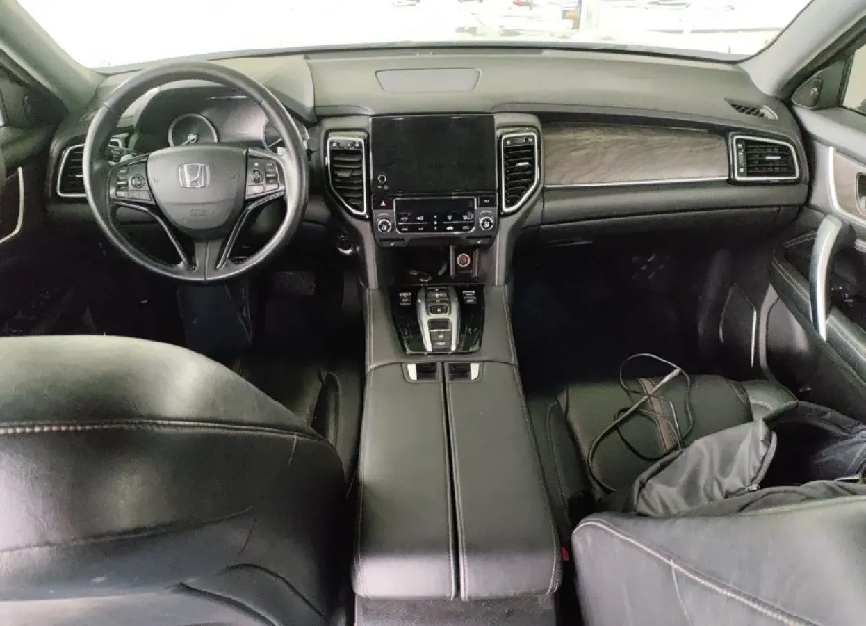 2017 Honda UR-V 2.0T 272HP L4 9AT,autocango,china used car exporter,china ev exporter,chinese used car exporter,chinese used ev exporter