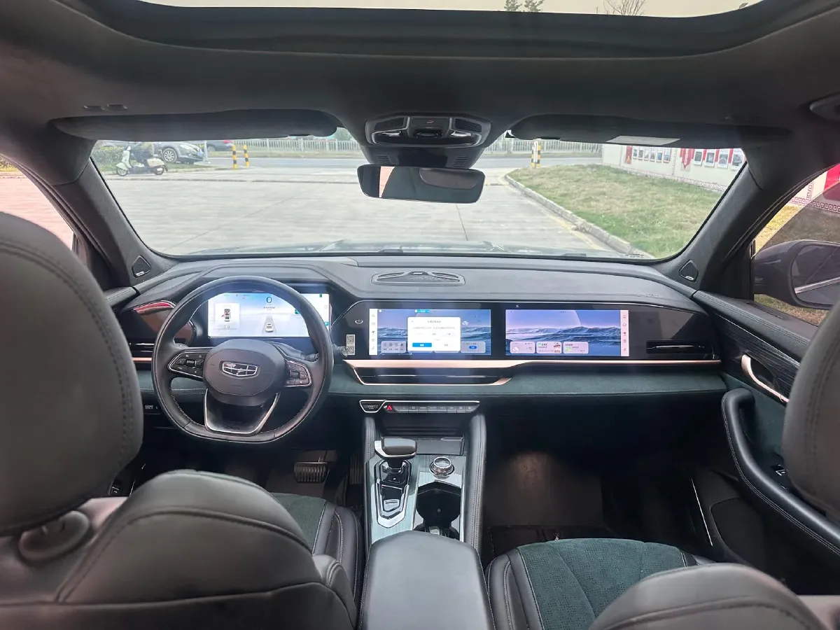 2021 Geely Monjaro 2.0T 218HP L4 7DCT,autocango,china used car exporter,china ev exporter,chinese used car exporter,chinese used ev exporter