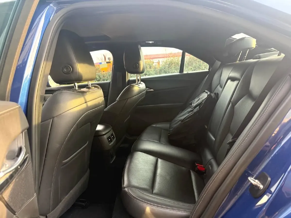 2022 Cadillac CT4 2.0T 237HP L4 8AT,autocango,china used car exporter,china ev exporter,chinese used car exporter,chinese used ev exporter