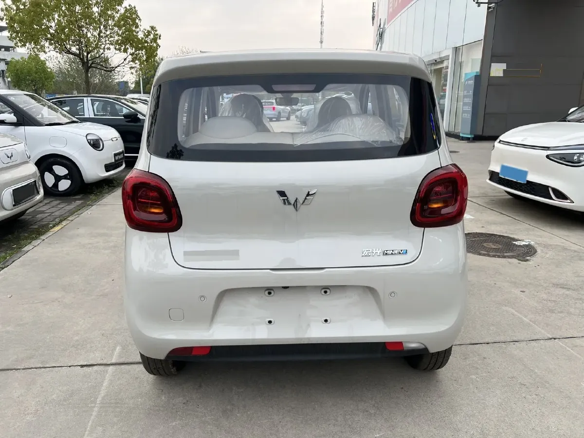 2025 WuLing HongGuang MINI EV BEV 16.2KWH,autocango,china used car exporter,china ev exporter,chinese used car exporter,chinese used ev exporter