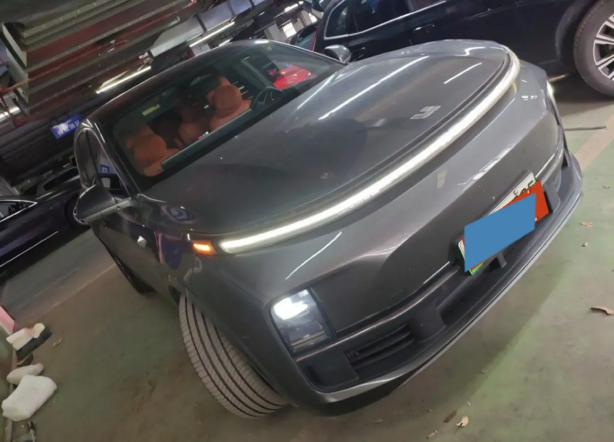 2023 Li L8 Range Extended 154HP REEV 40.9KWH,autocango,china used car exporter,china ev exporter,chinese used car exporter,chinese used ev exporter