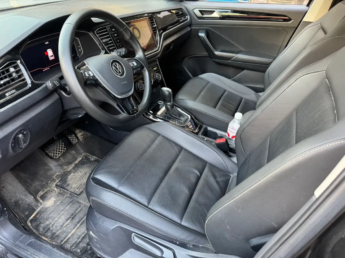 2021 Volkswagen T-Roc 1.4T 150HP L4 7DCT,autocango,china used car exporter,china ev exporter,chinese used car exporter,chinese used ev exporter