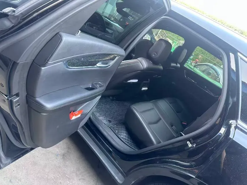 2021 Cadillac XT5 2.0T 237HP L4 9AT,autocango,china used car exporter,china ev exporter,chinese used car exporter,chinese used ev exporter