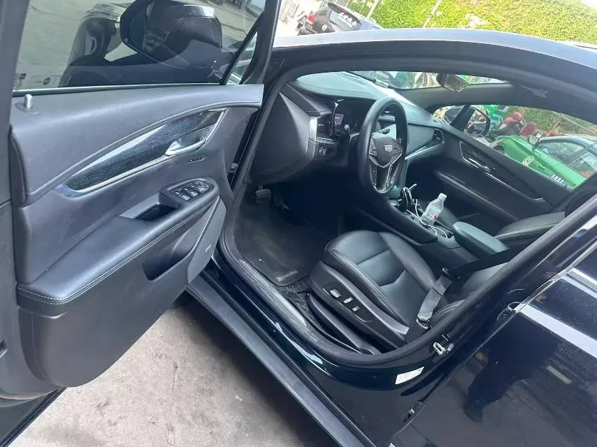 2021 Cadillac XT5 2.0T 237HP L4 9AT,autocango,china used car exporter,china ev exporter,chinese used car exporter,chinese used ev exporter